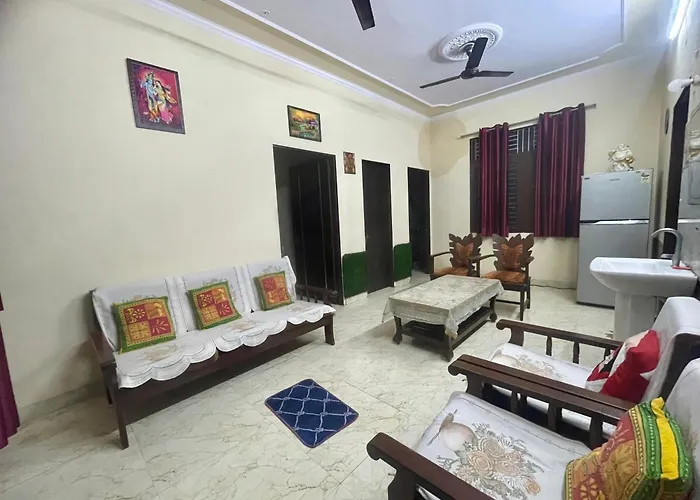 Zenroofs -A 5 Bhk Homestay In City Centre