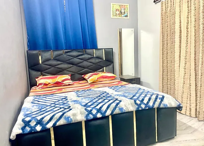 Zenroofs -A 5 Bhk Homestay In City Centre